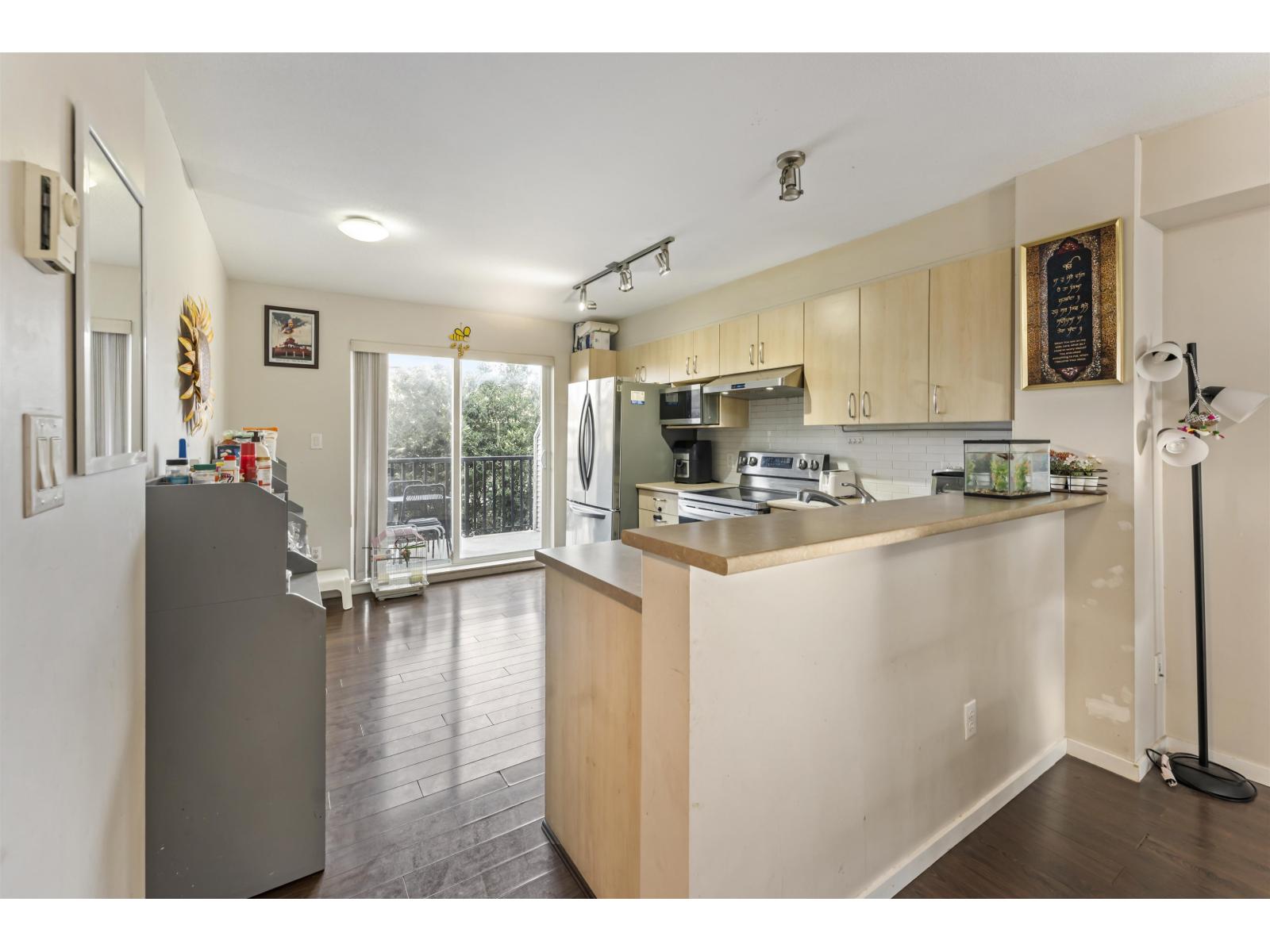 85 15155 62a Avenue Property Photo 10