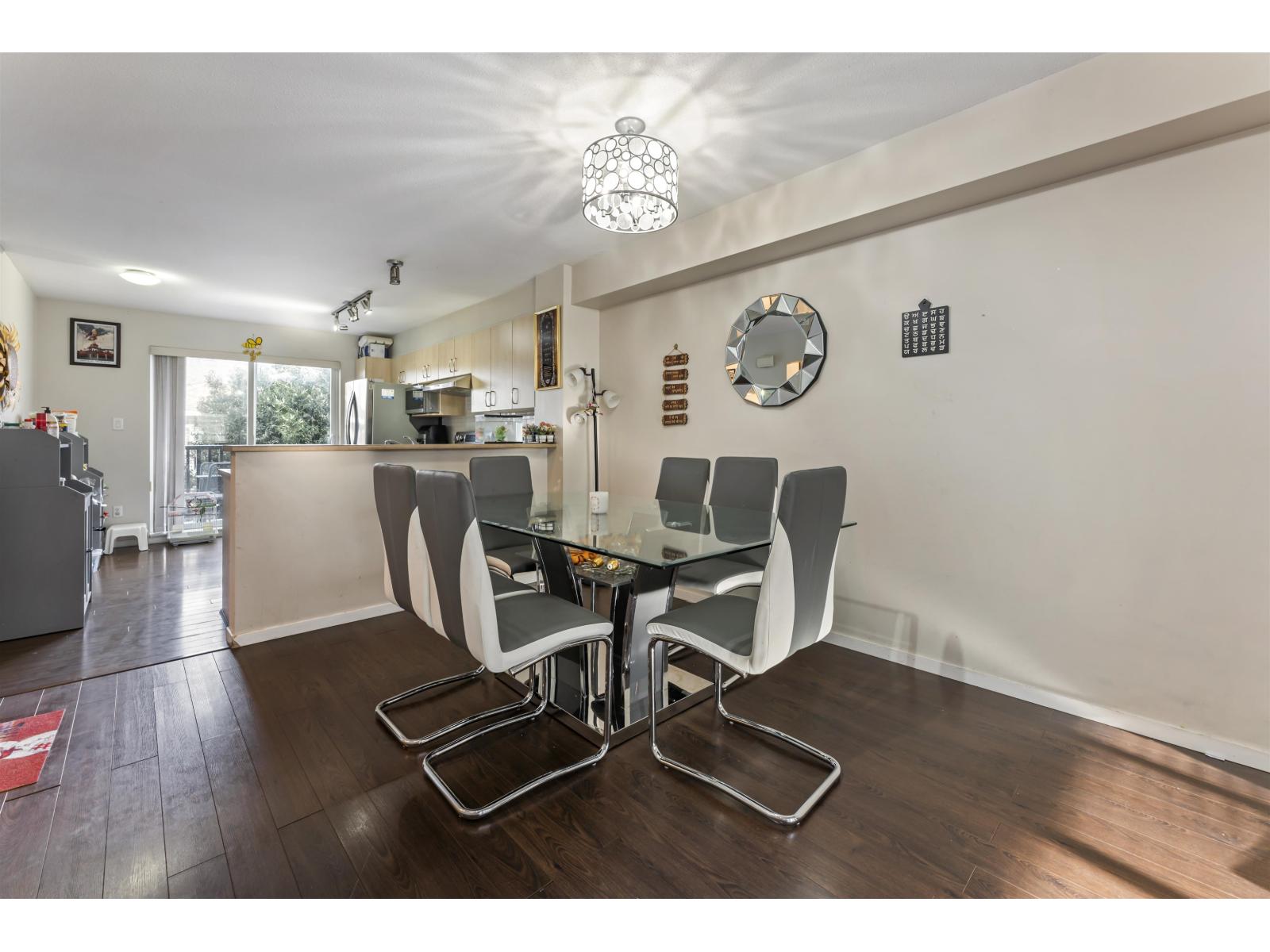 85 15155 62a Avenue Property Photo 11