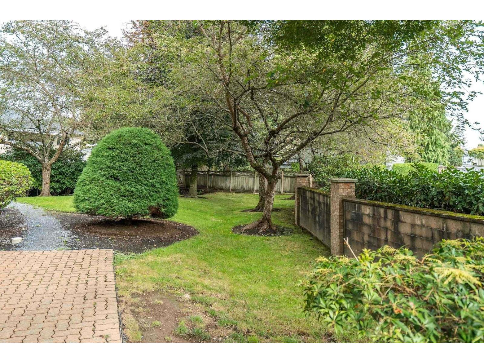 202 9299 121 Street Property Photo 8