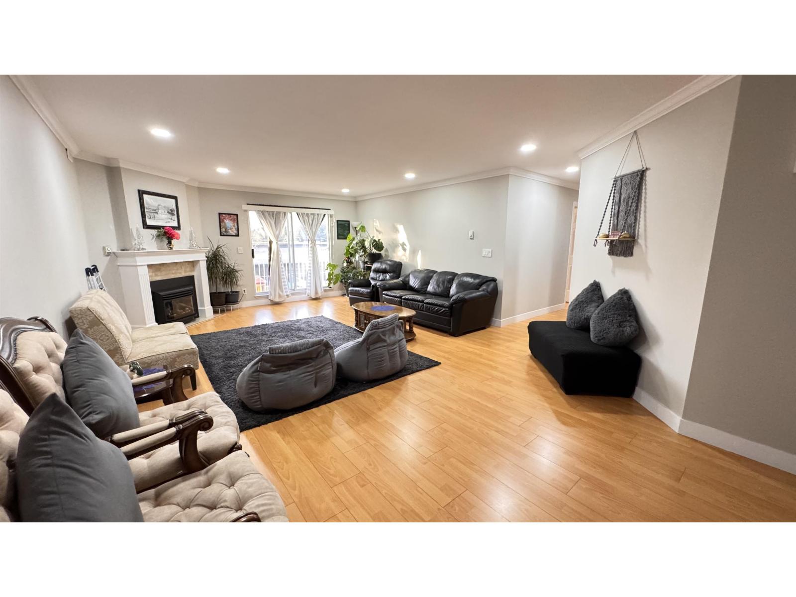 202 9299 121 Street Property Photo 14