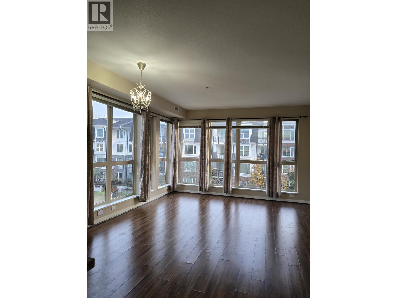 385 4133 Stolberg Street Property Photo 2
