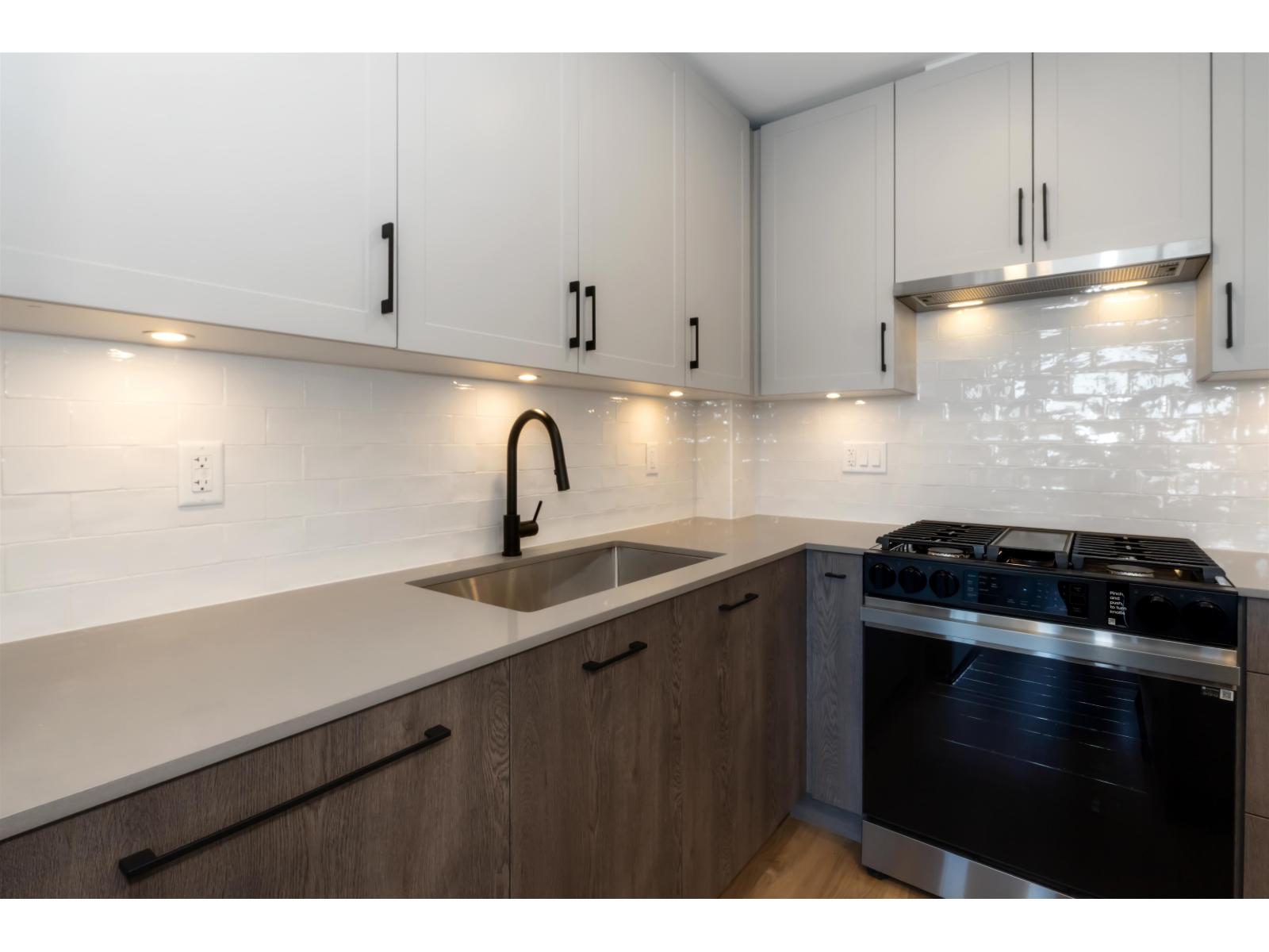 302 27215 Aldergrove Town Centre Drive Property Photo 6