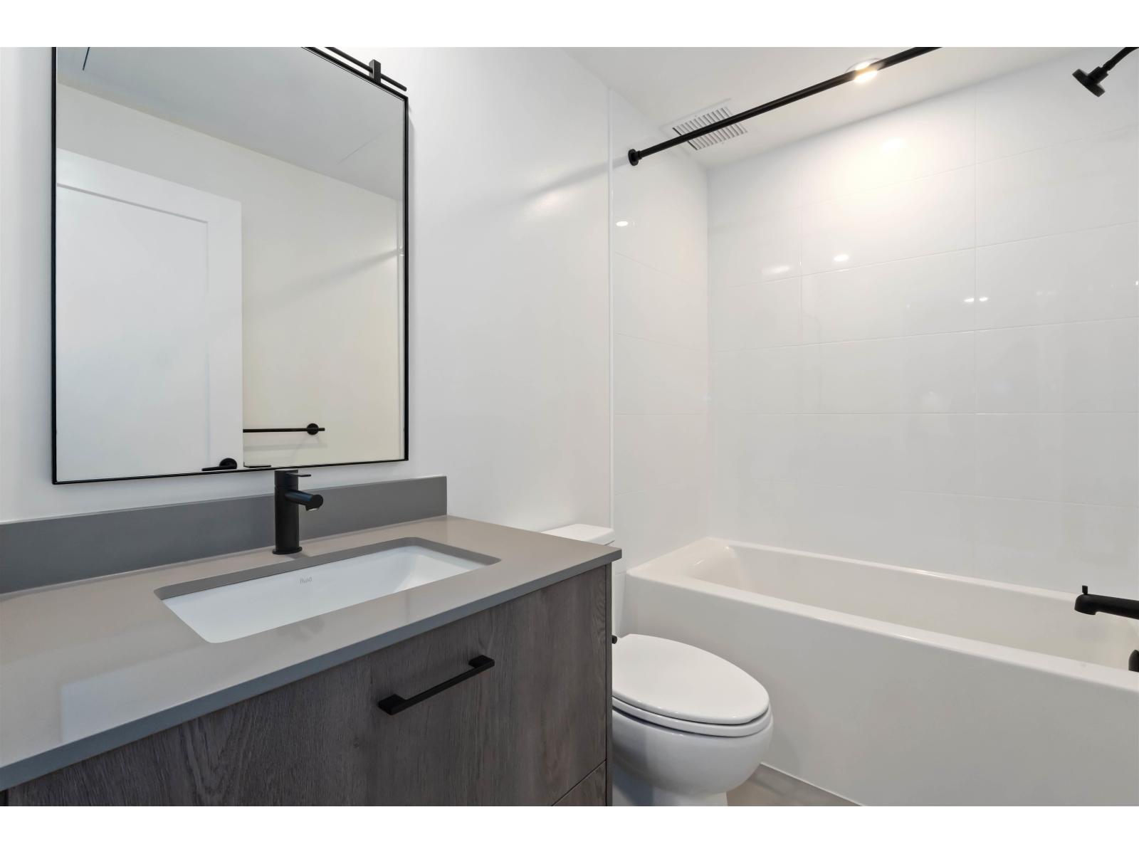 302 27215 Aldergrove Town Centre Drive Property Photo 10
