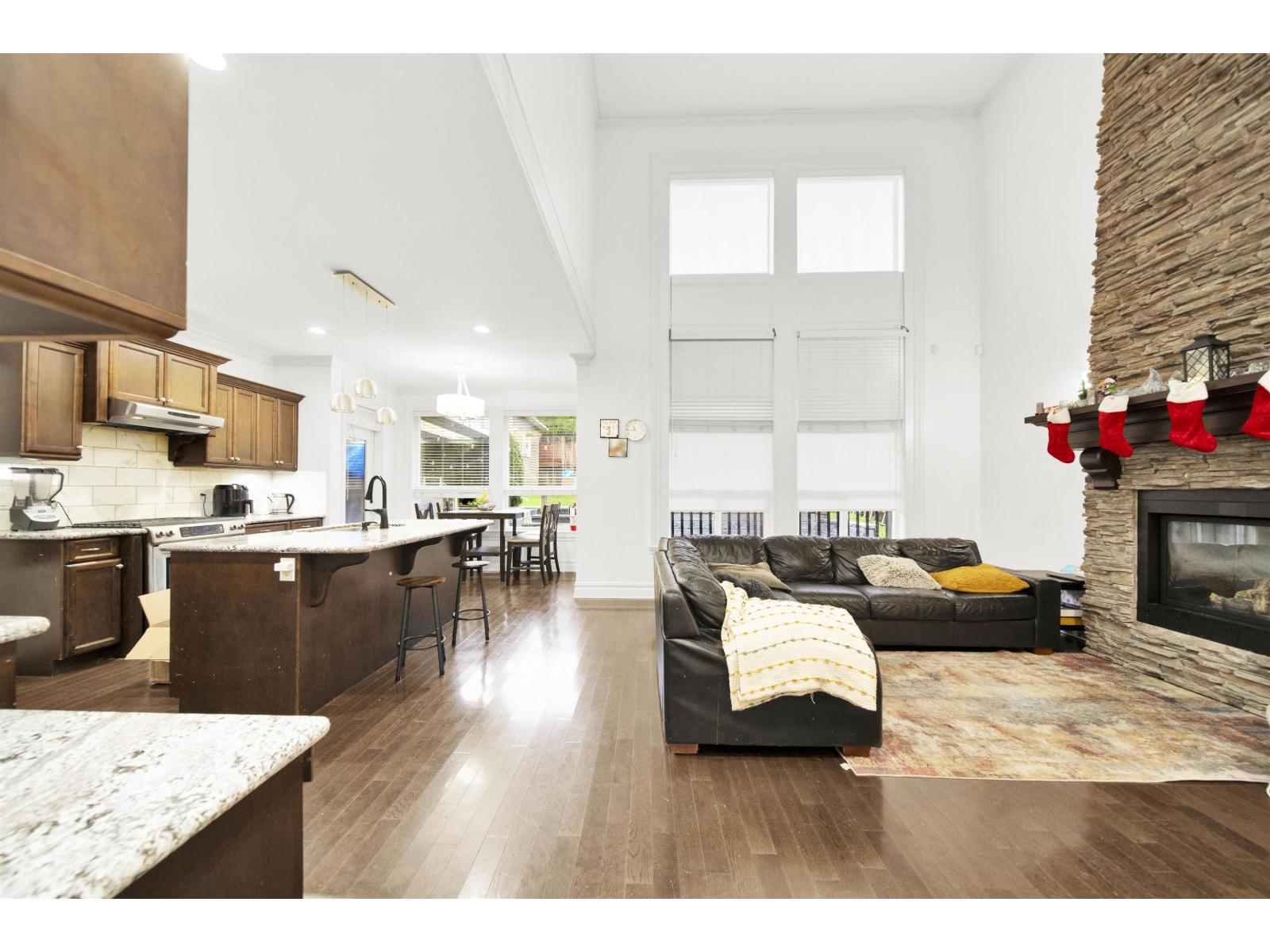 9467 163 Street Property Photo 6