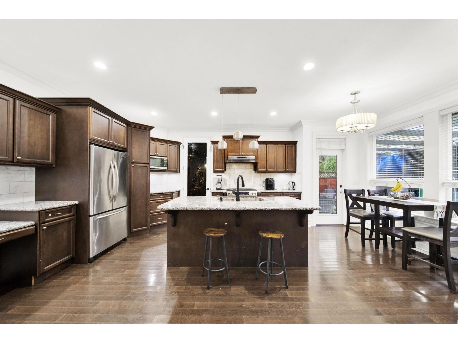 9467 163 Street Property Photo 7