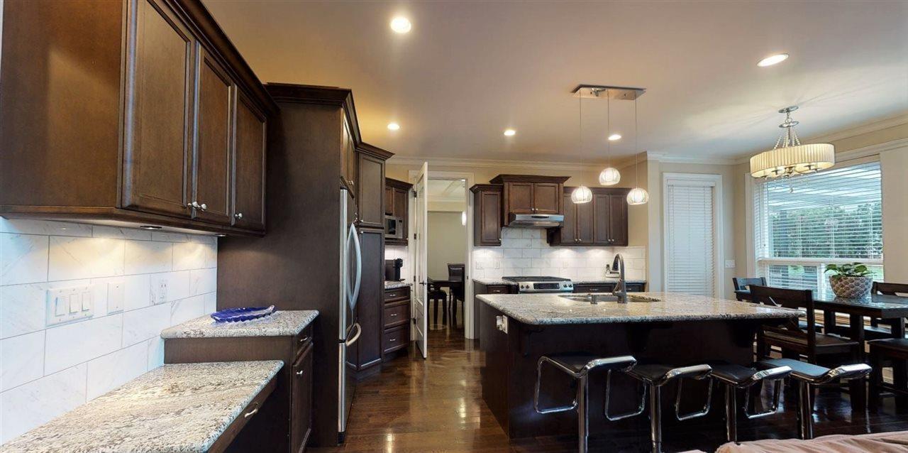 9467 163 Street Property Photo 11