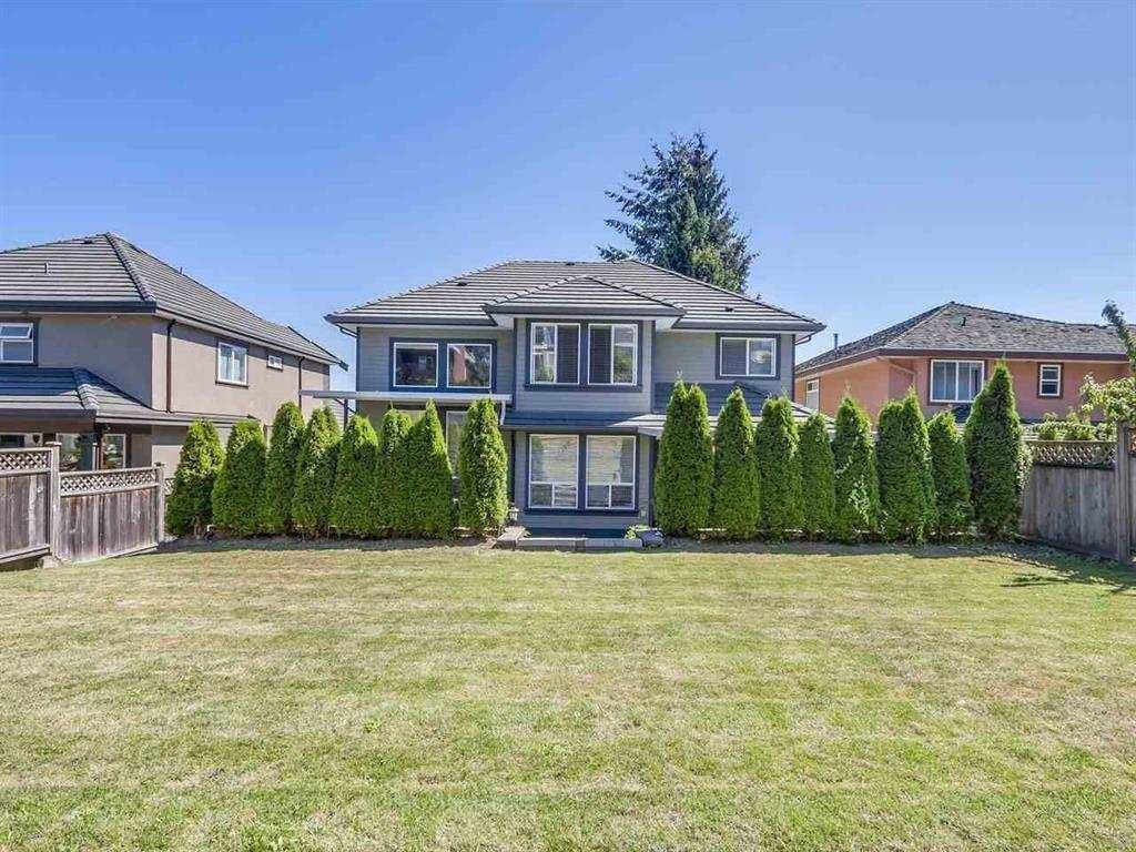 9467 163 Street Property Photo 14