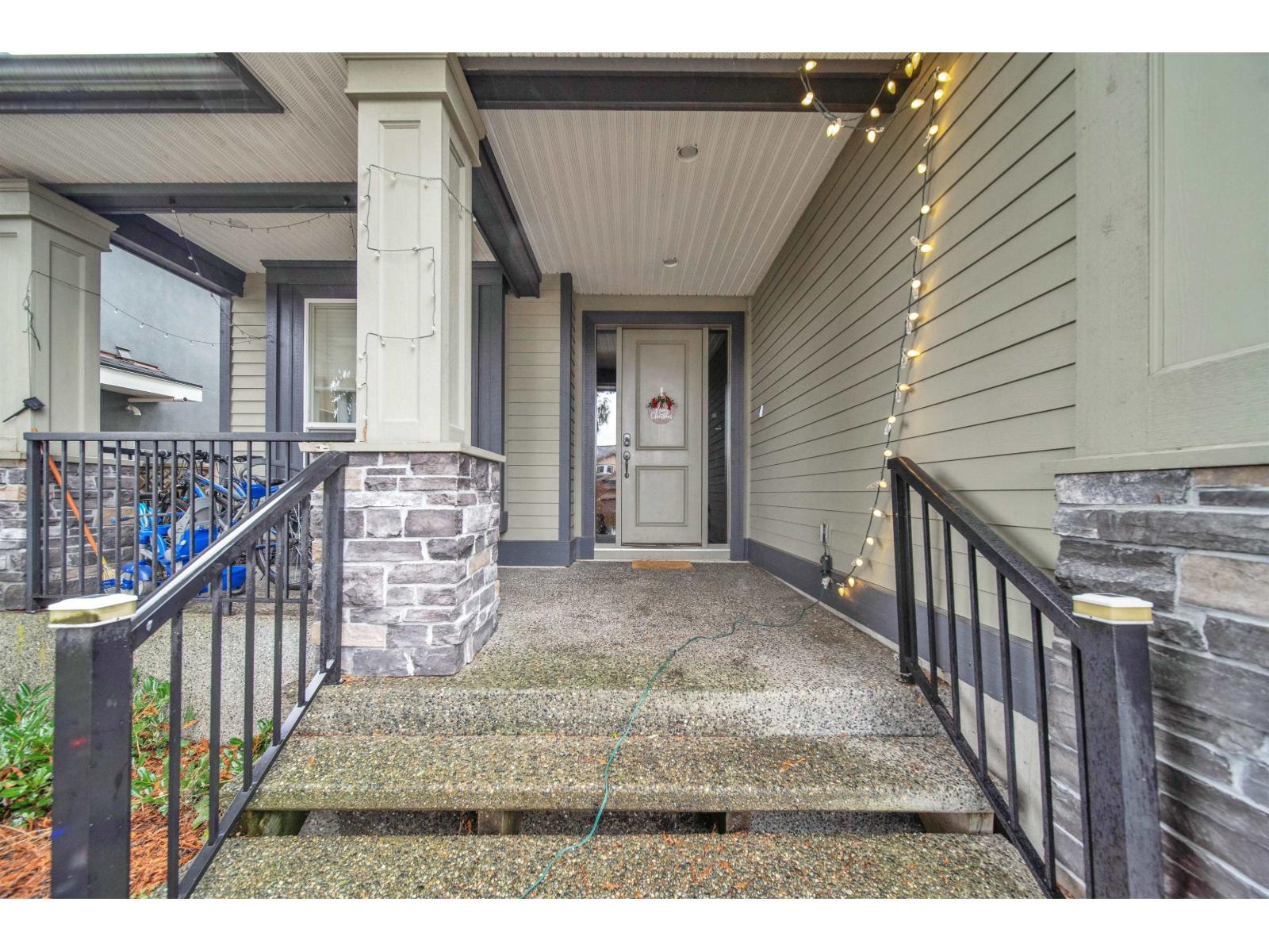 9467 163 Street Property Photo 16
