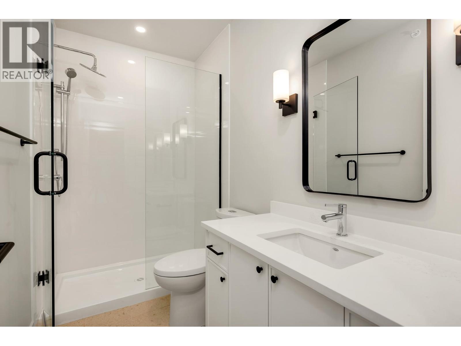 5 3407 Mamquam Road Property Photo 15