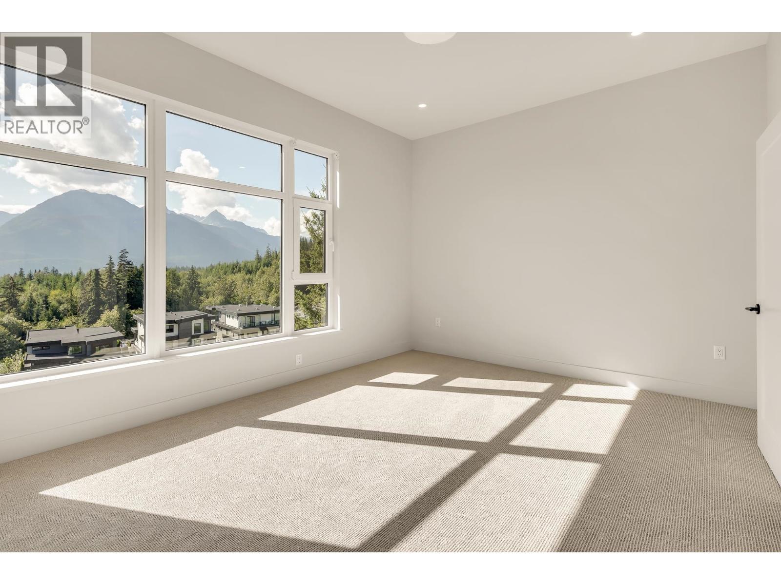 5 3407 Mamquam Road Property Photo 22