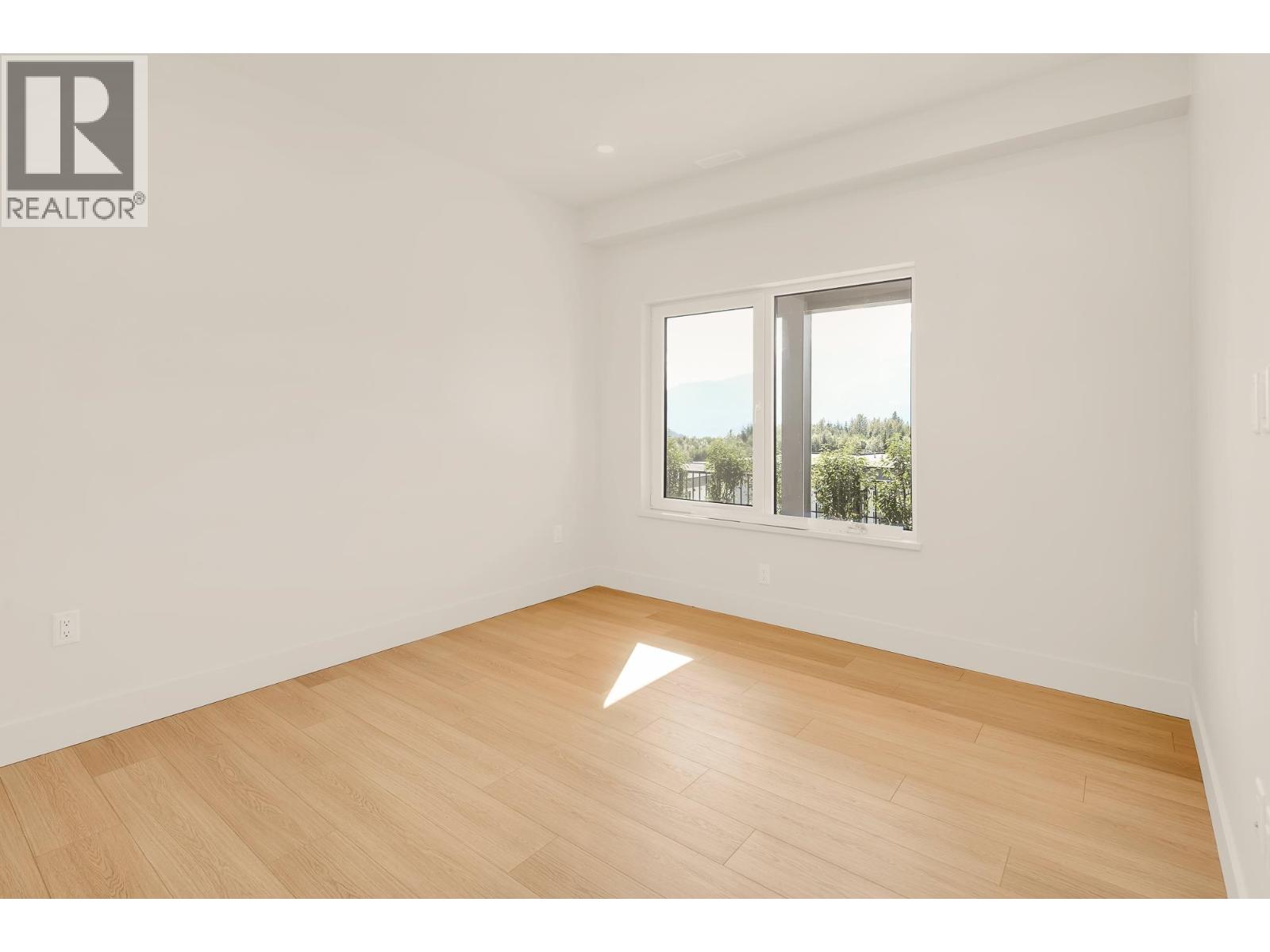 5 3407 Mamquam Road Property Photo 24