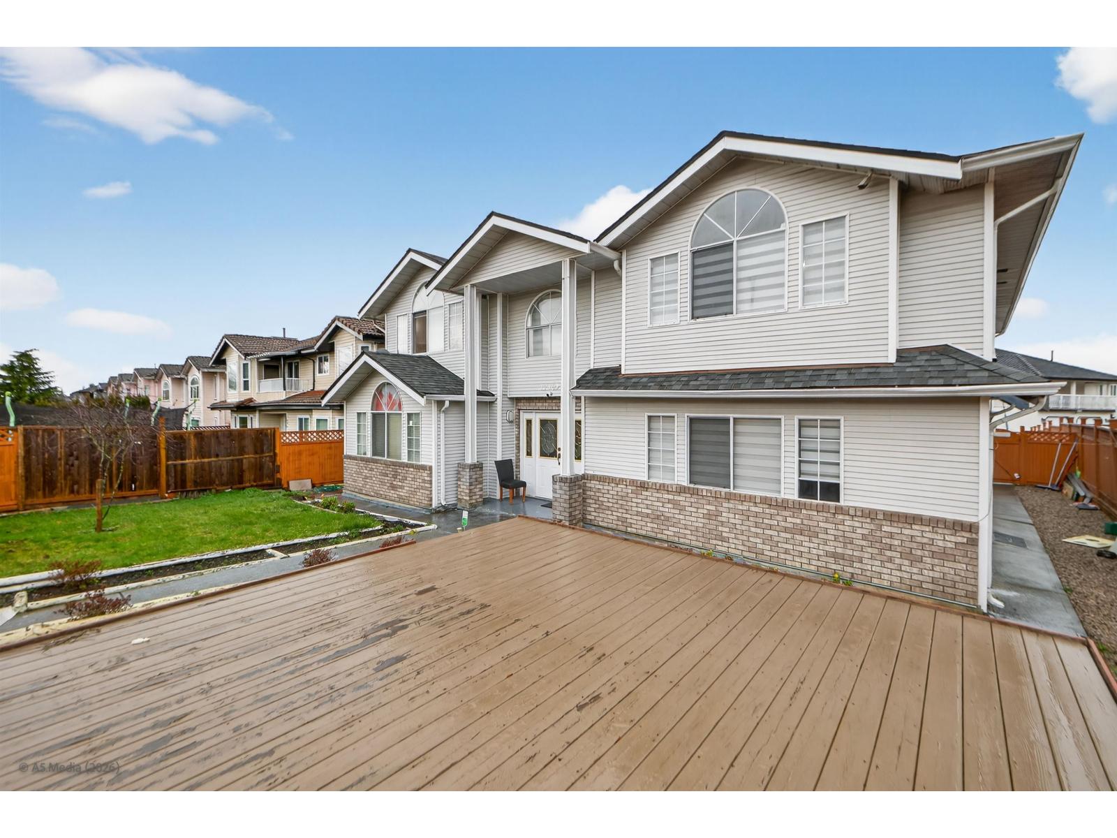 12369 64 Avenue Property Photo 2