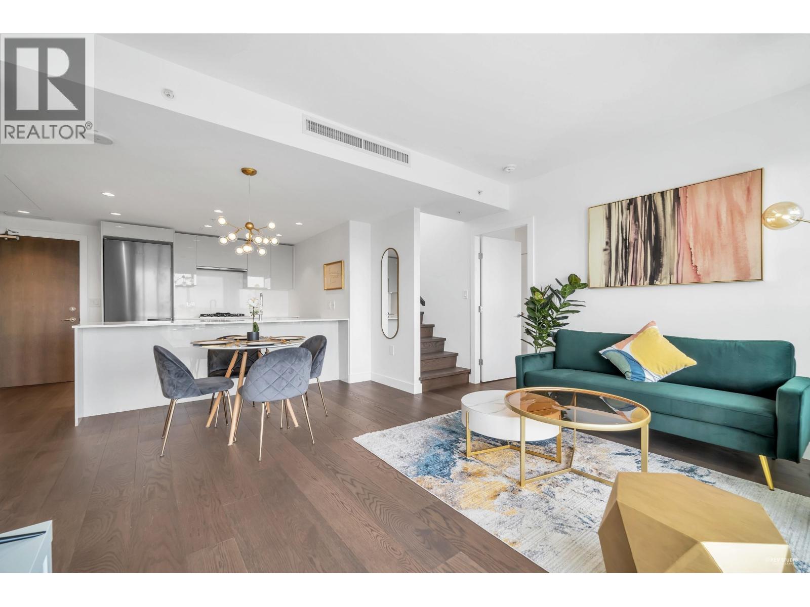 1807 5788 Gilbert Road Property Photo 5