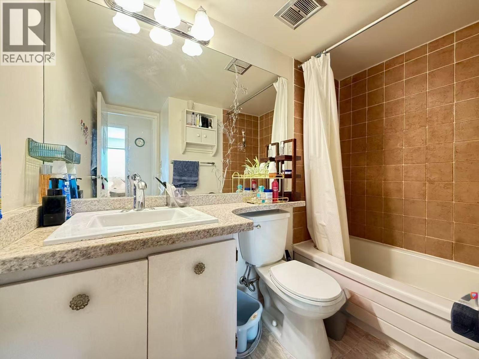 302 7260 Lindsay Road Property Photo 8