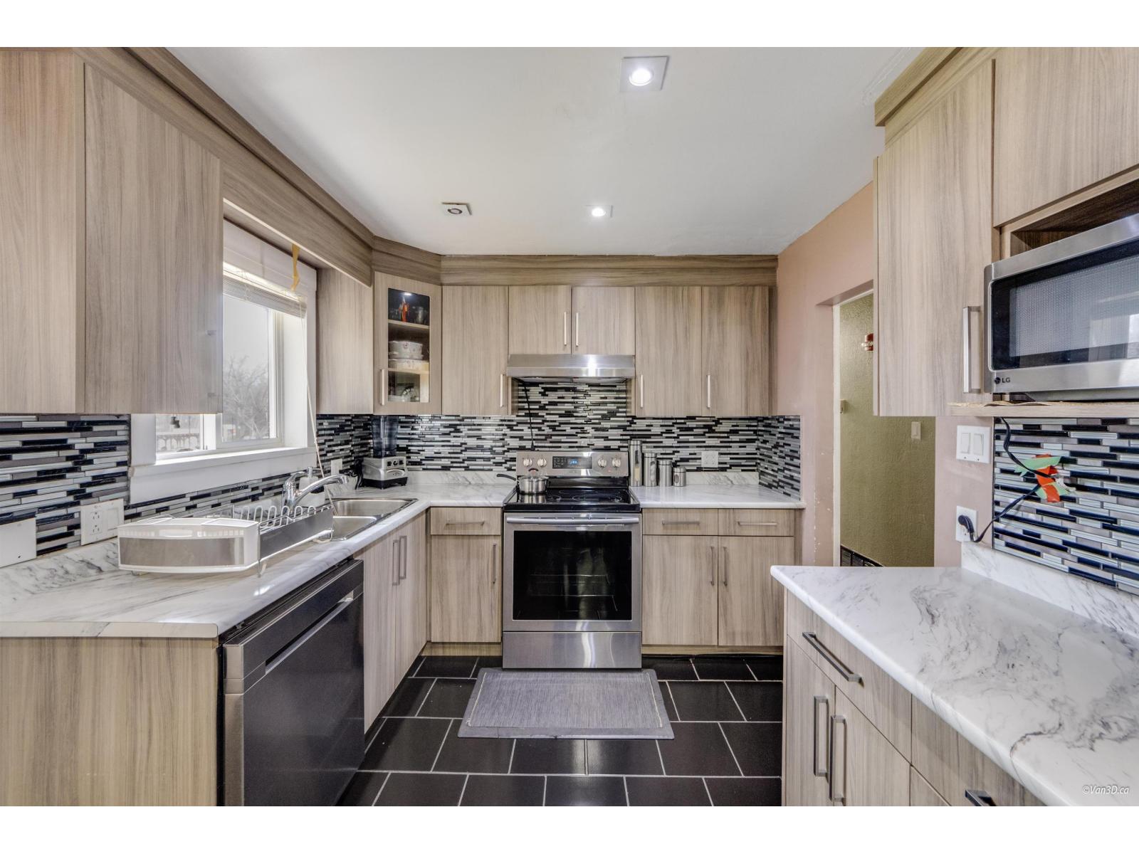 13553 84 Avenue Property Photo 5