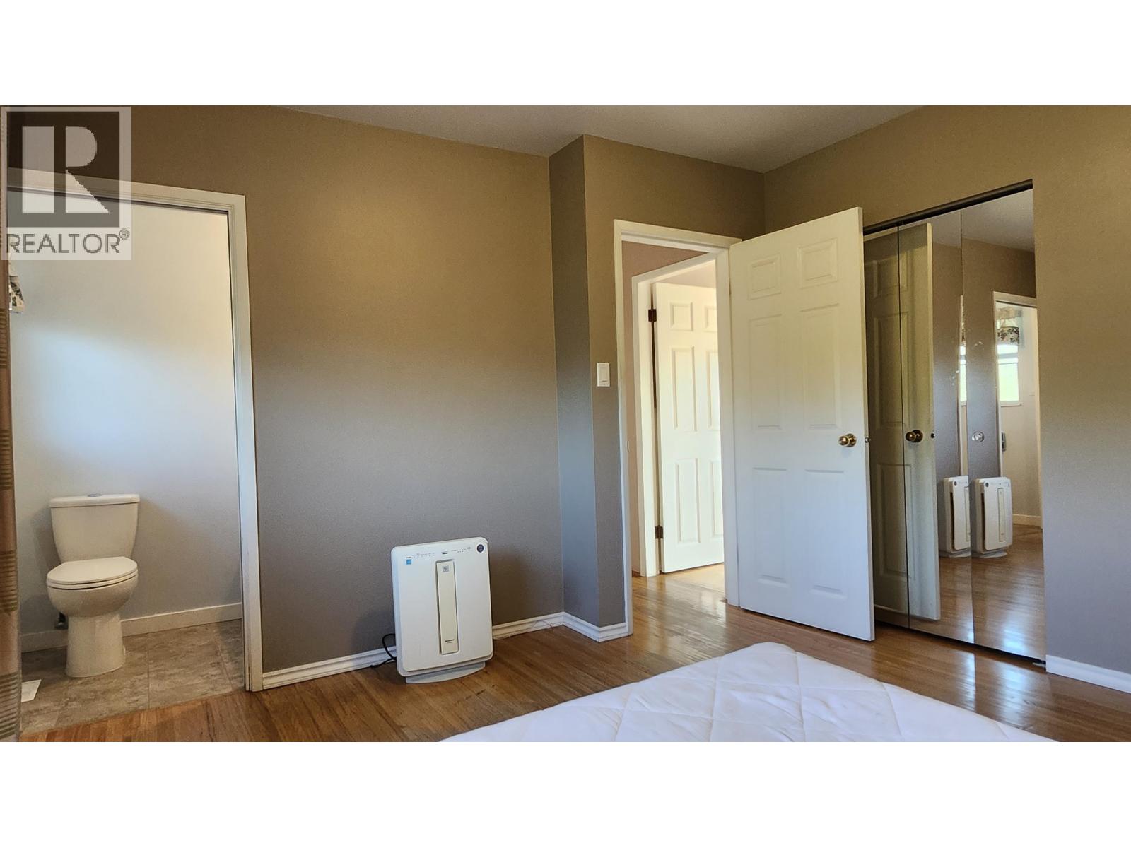 11400 Seafield Crescent Property Photo 13