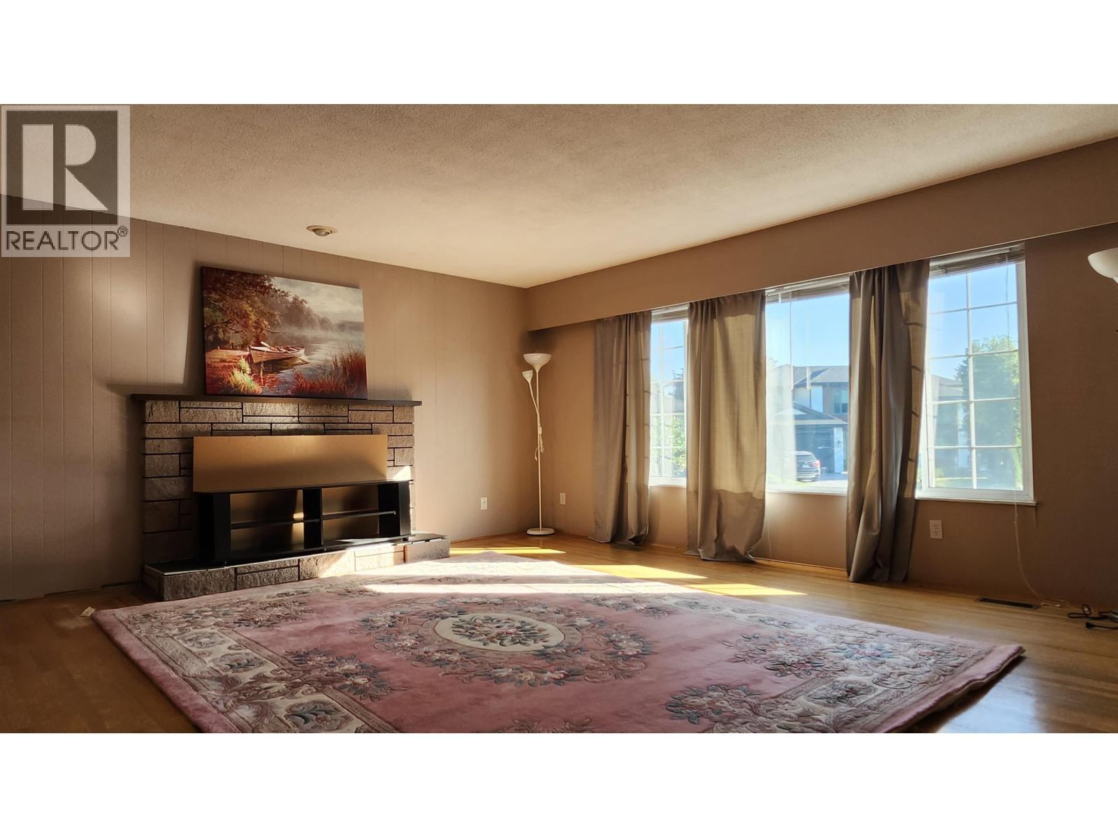 11400 Seafield Crescent Property Photo 14