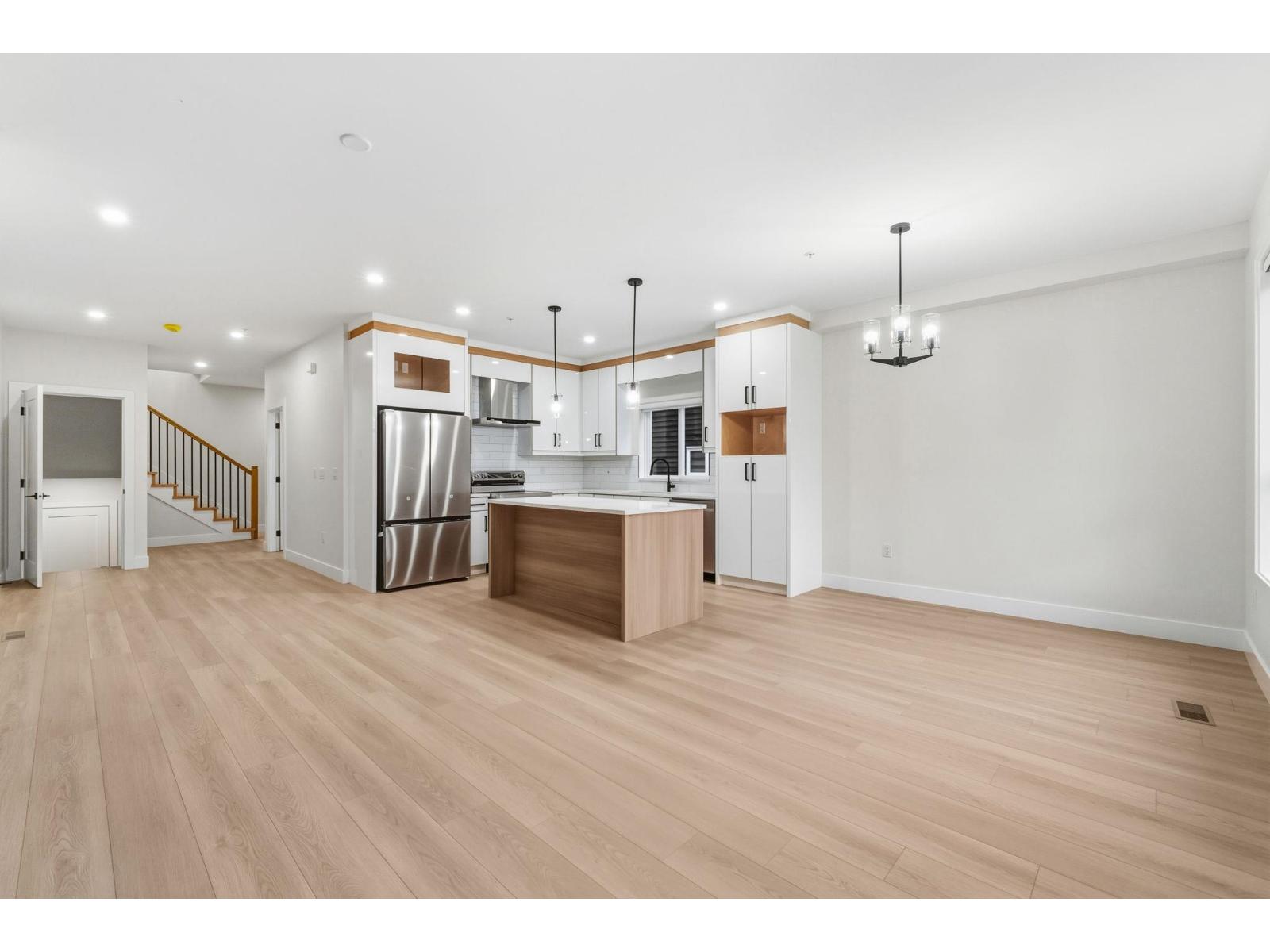 32529 Higginbottom Court Property Photo 5