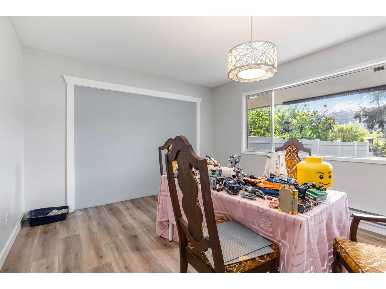 10087 Mountainview Road Property Photo 12