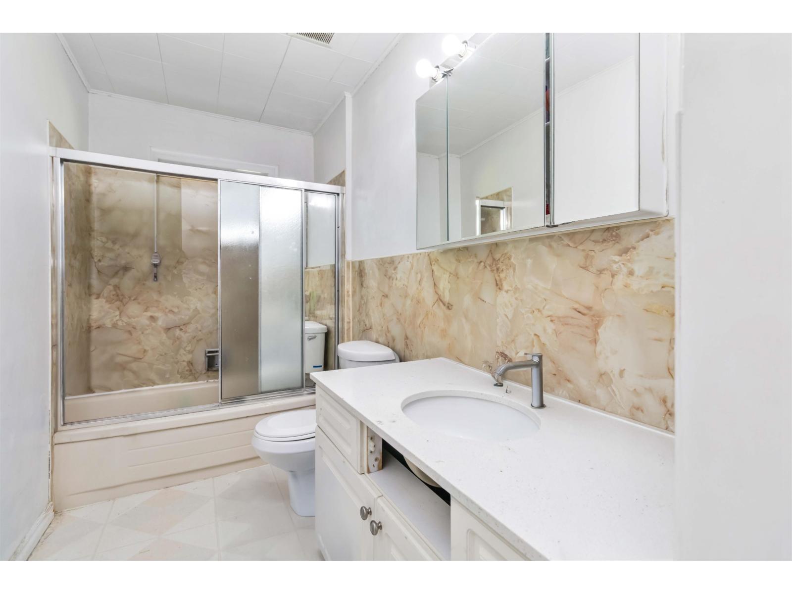 10087 Mountainview Road Property Photo 14