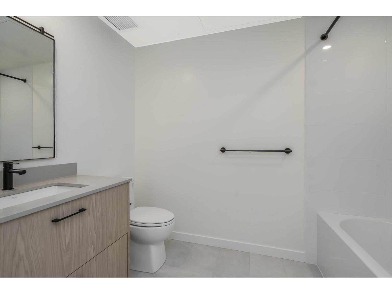 404 27218 Aldergrove Town Centre Drive Property Photo 9