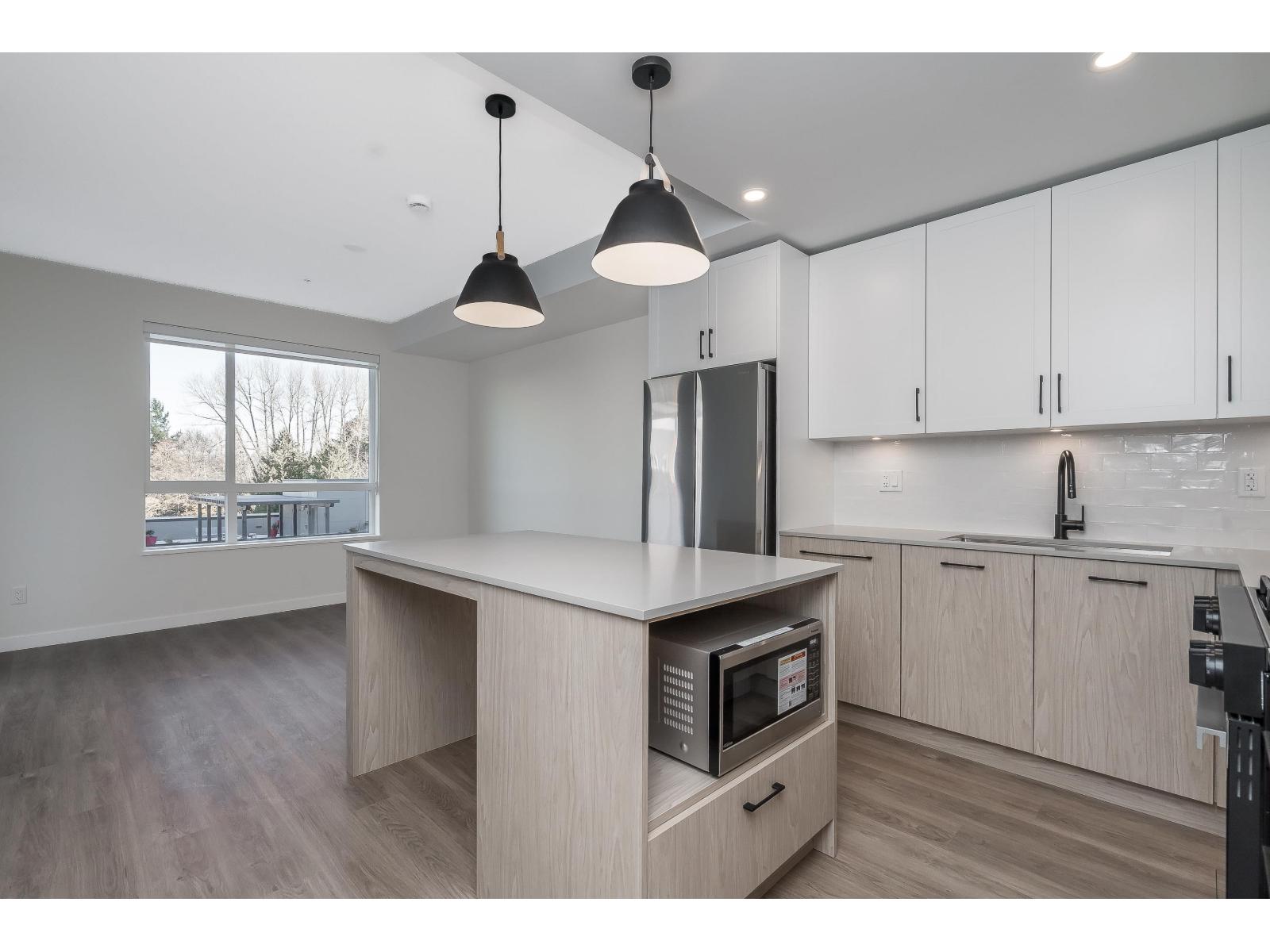 404 27218 Aldergrove Town Centre Drive Property Photo 11