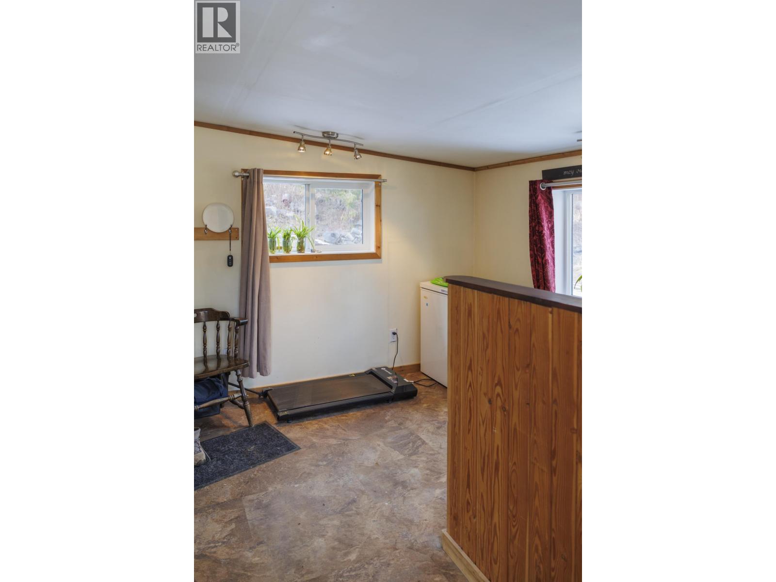 9509 Dunster-croydon Road Property Photo 9
