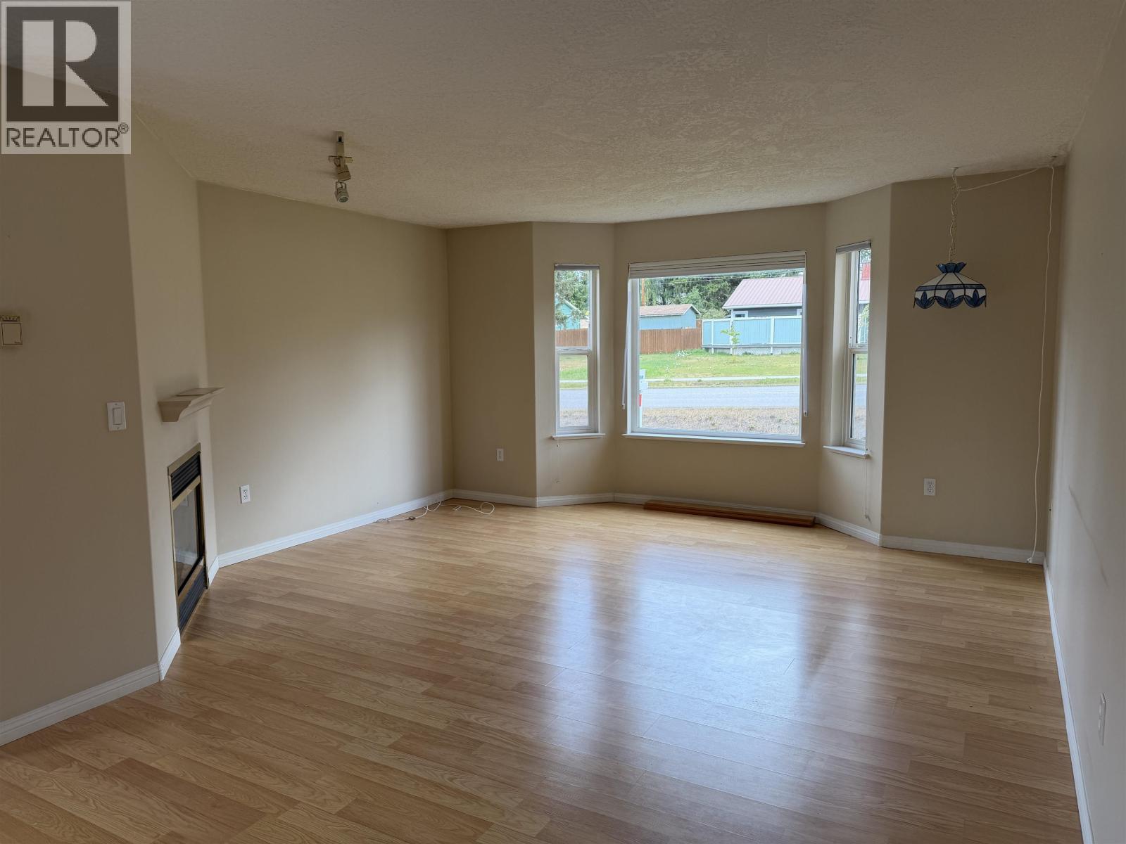 1 1686 Main Street Property Photo 1