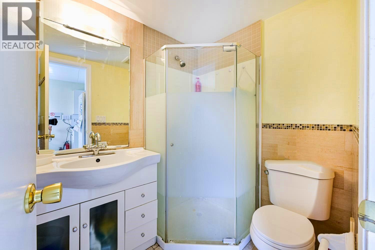 396 E 49th Avenue Property Photo 21