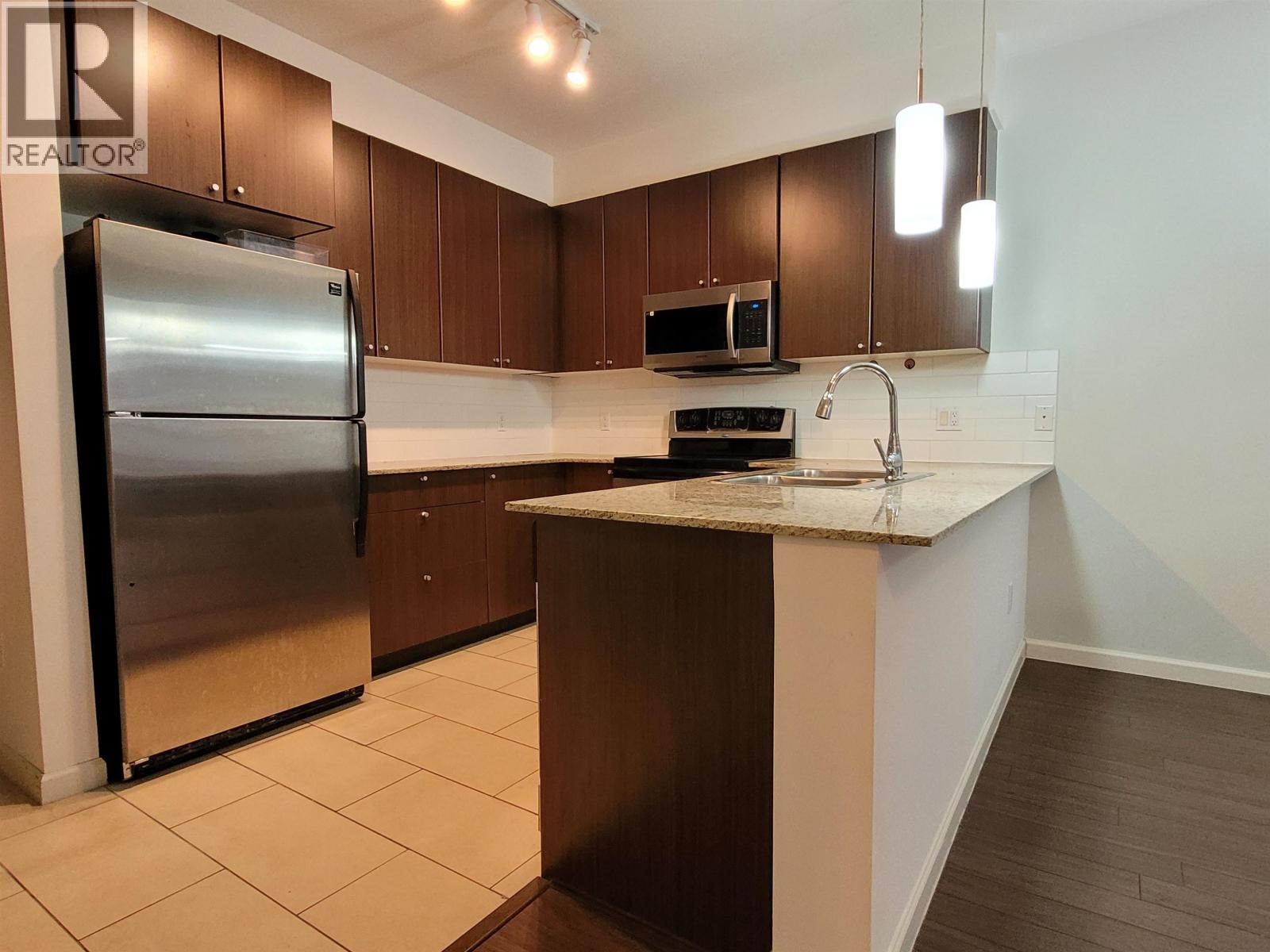 409 2484 Wilson Avenue Property Photo 5