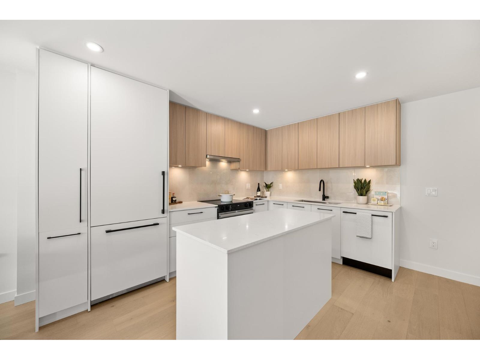 109 5398 207 Street Property Photo 10