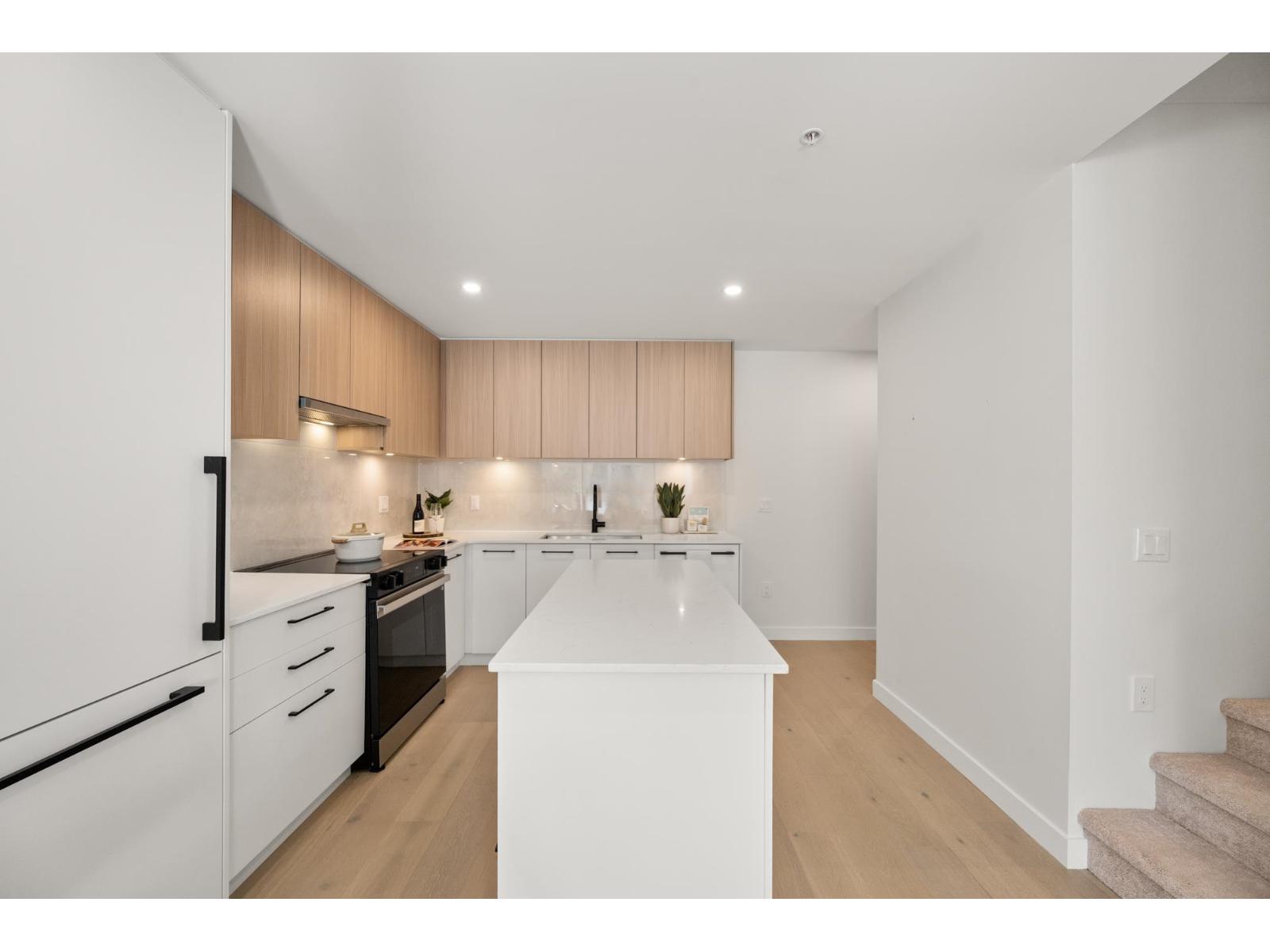 109 5398 207 Street Property Photo 11