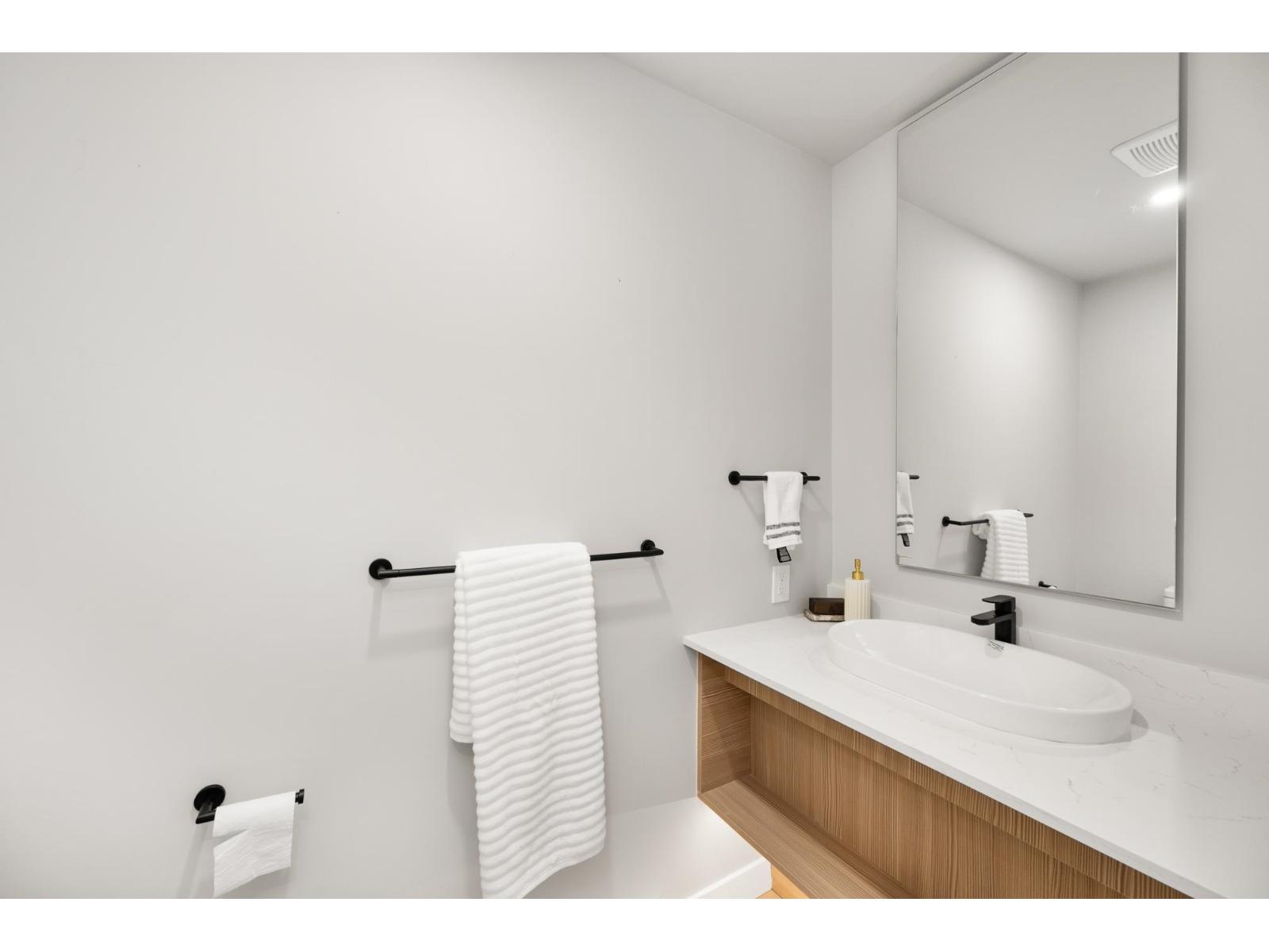 109 5398 207 Street Property Photo 15