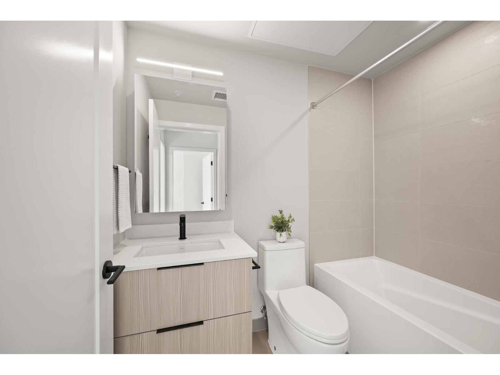 109 5398 207 Street Property Photo 16