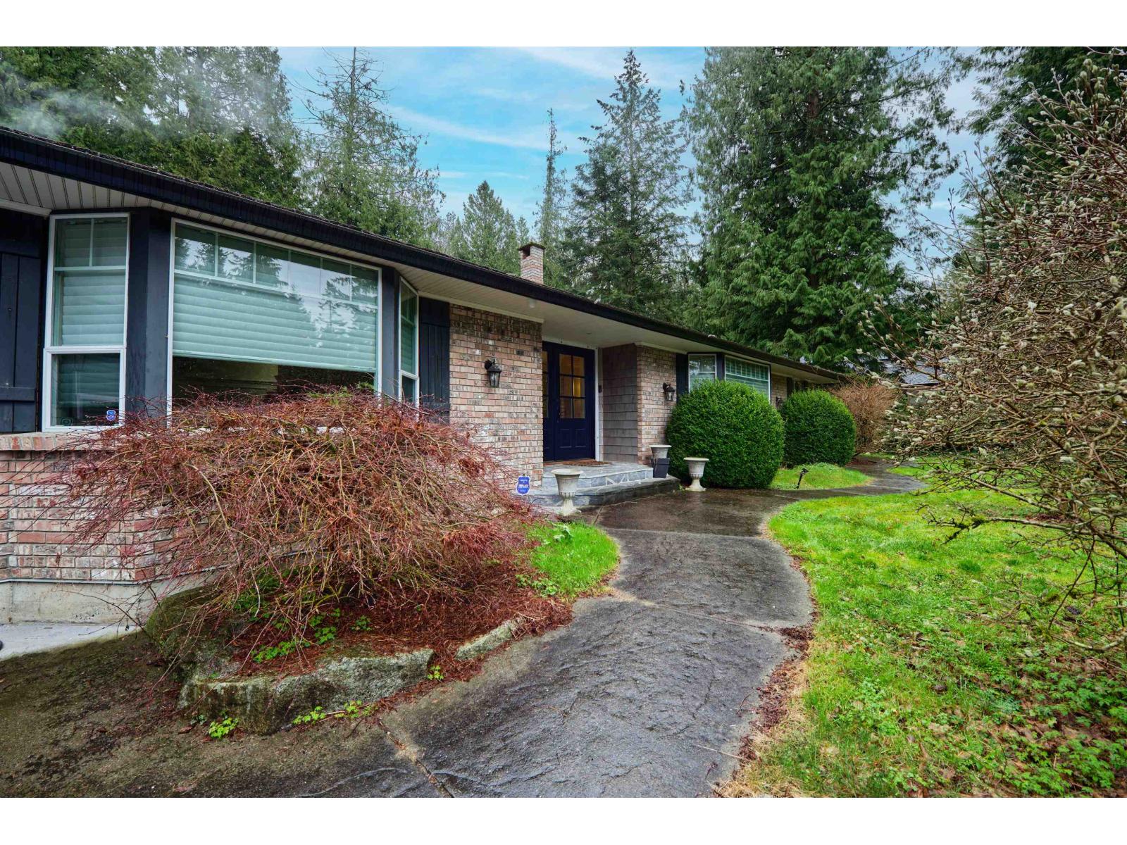 3292 136 Street Property Photo 2