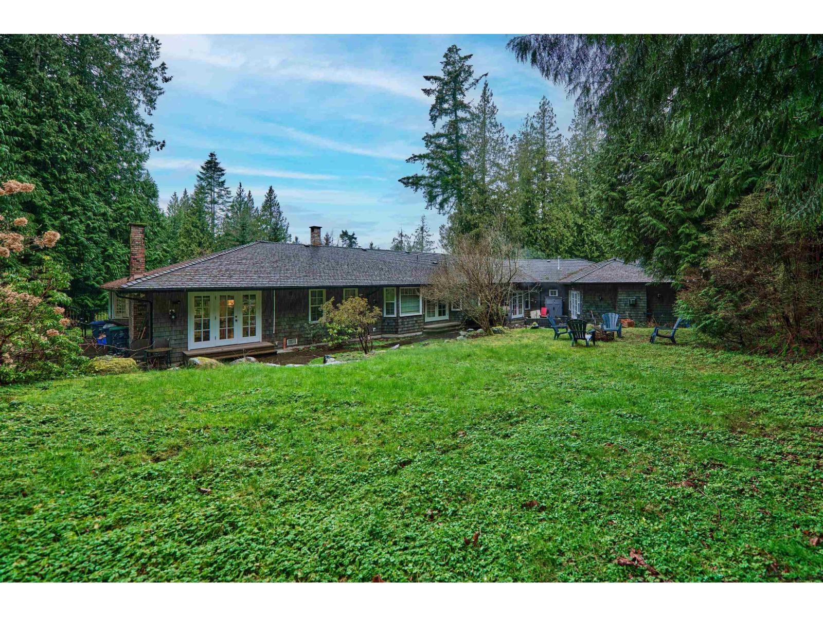3292 136 Street Property Photo 3