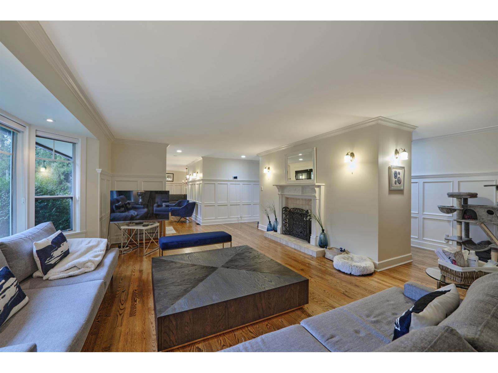3292 136 Street Property Photo 5