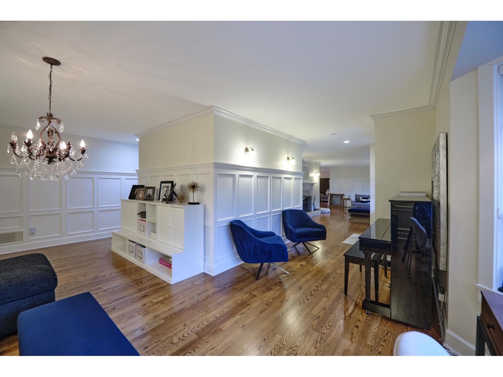 3292 136 Street Property Photo 7