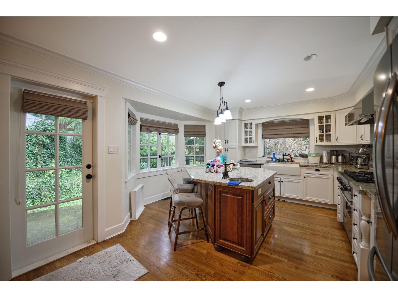 3292 136 Street Property Photo 10