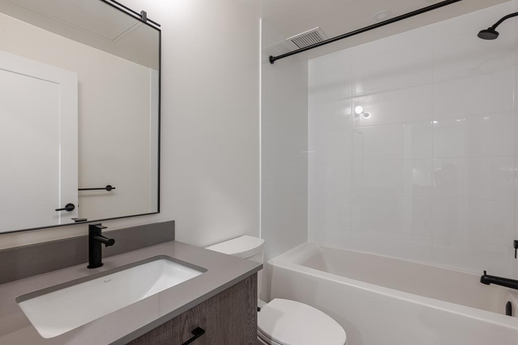 408 27215 Aldergrove Town Centre Drive Property Photo 20