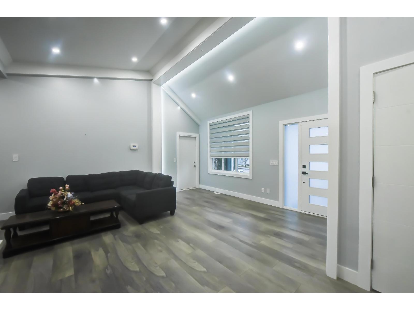 1675 136 Street Property Photo 11