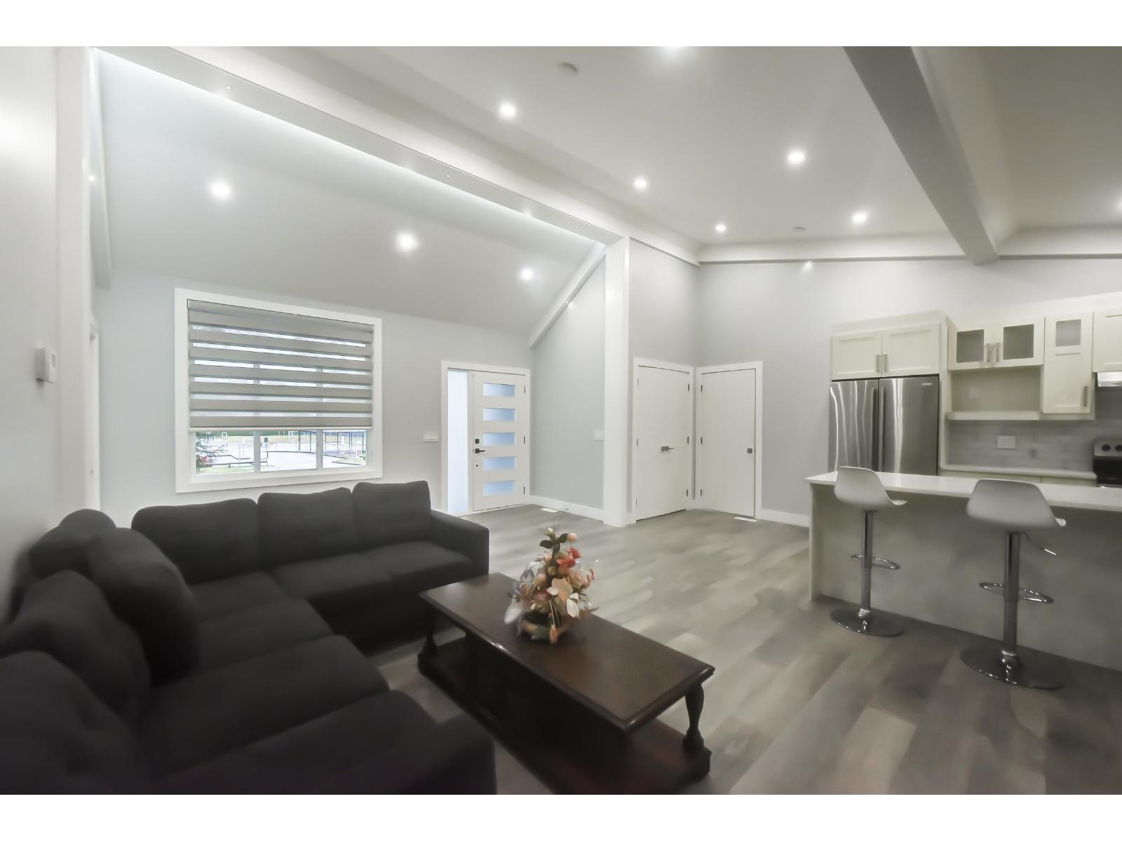 1675 136 Street Property Photo 12