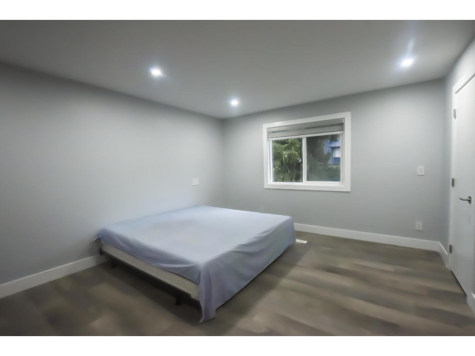 1675 136 Street Property Photo 14