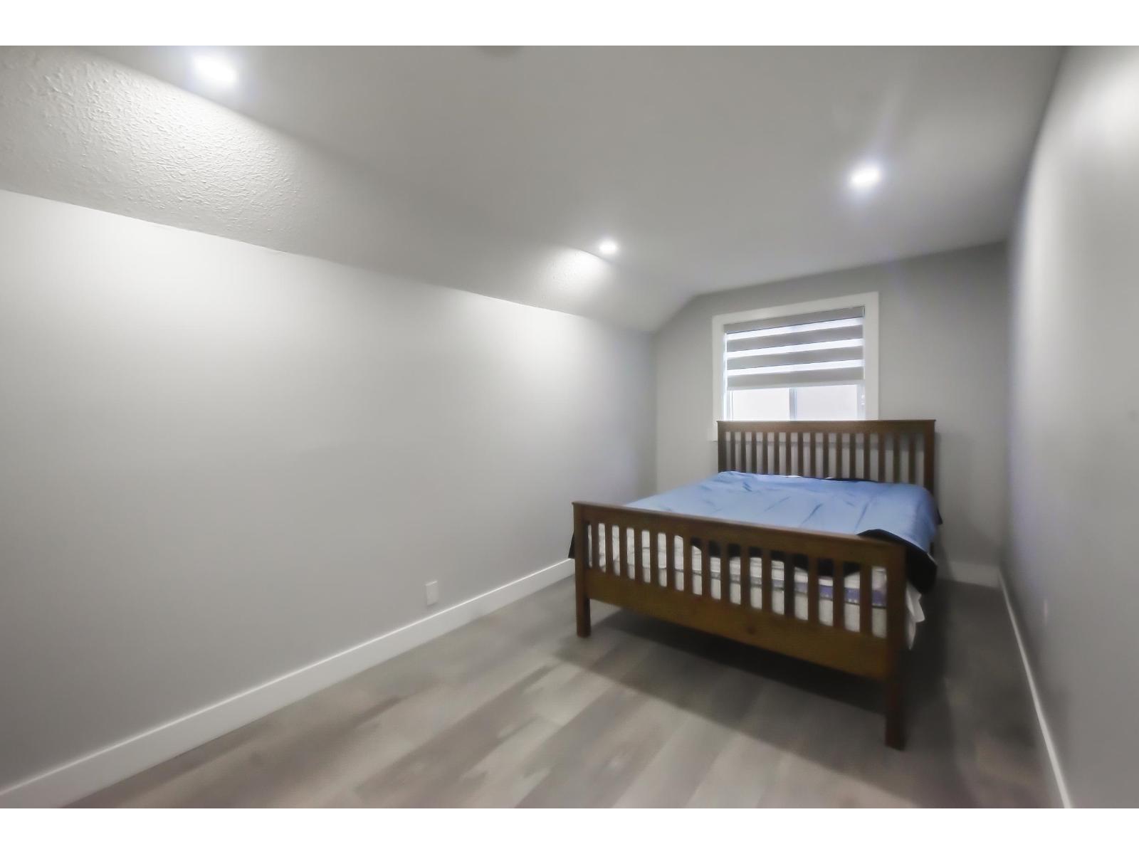 1675 136 Street Property Photo 17