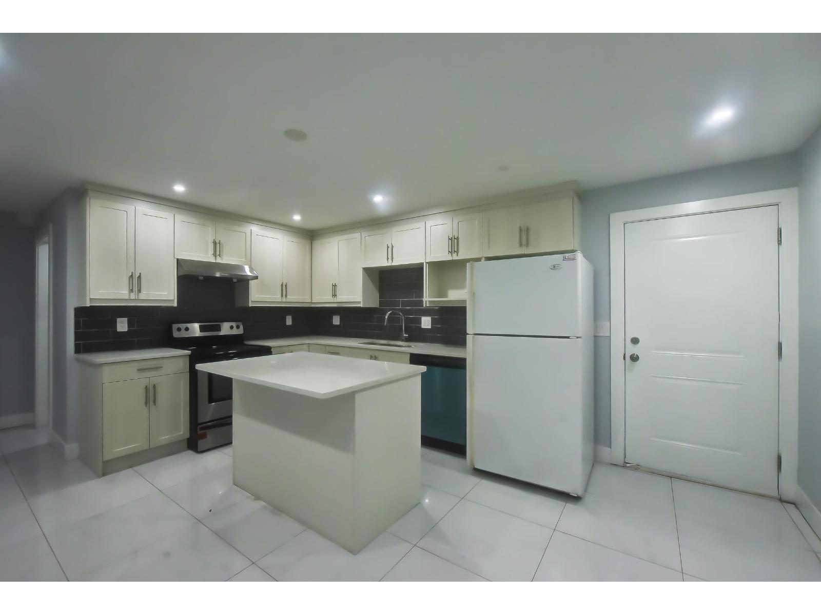 1675 136 Street Property Photo 24