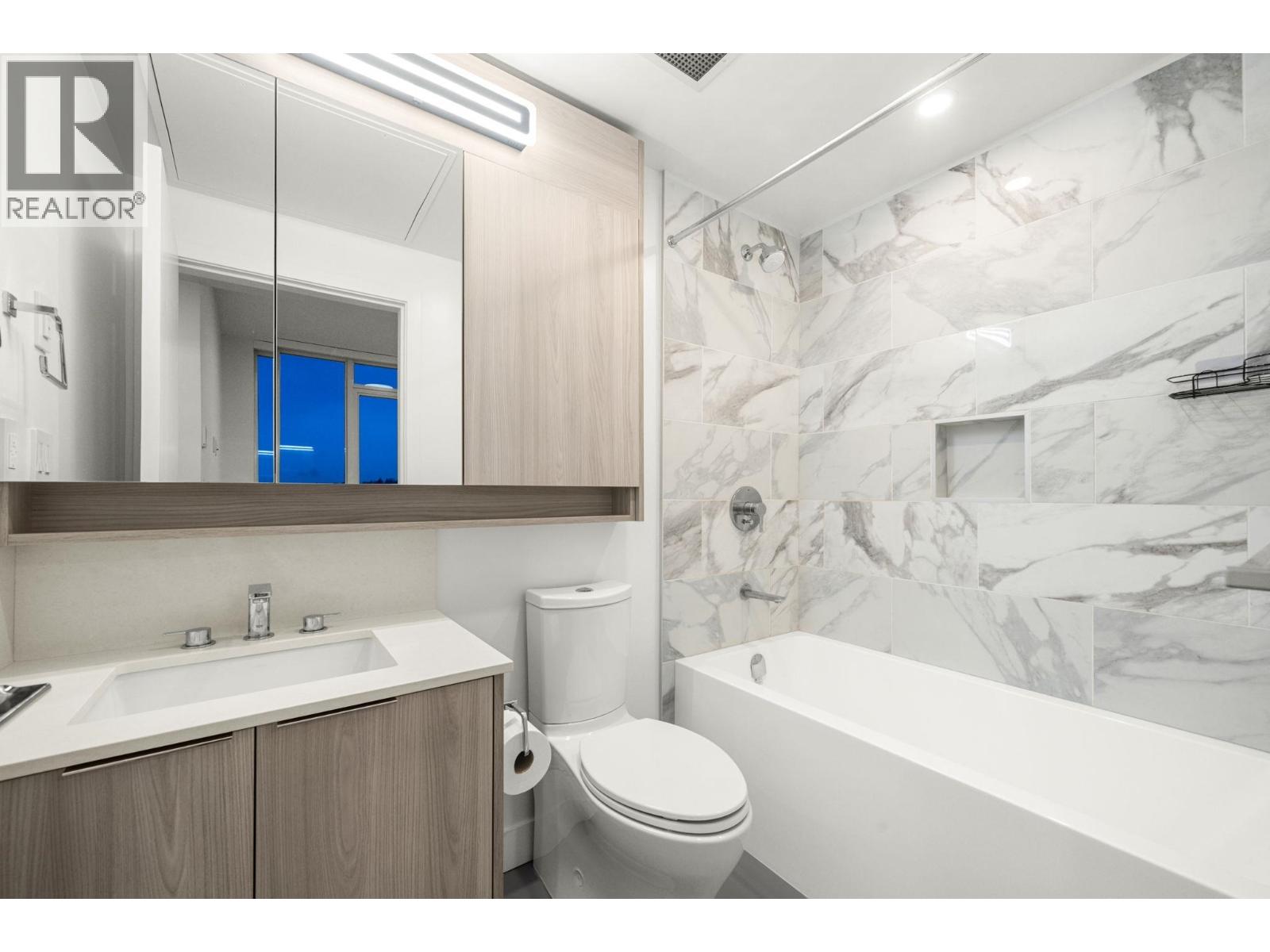 1106 901 Lougheed Highway Property Photo 16