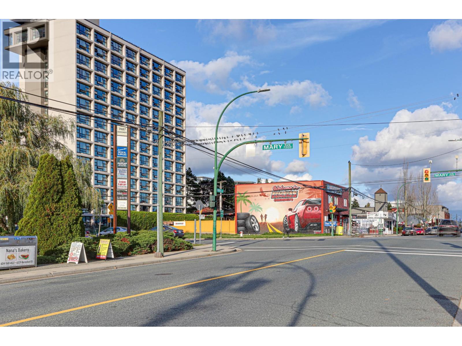 7474 Edmonds Street Property Photo 15