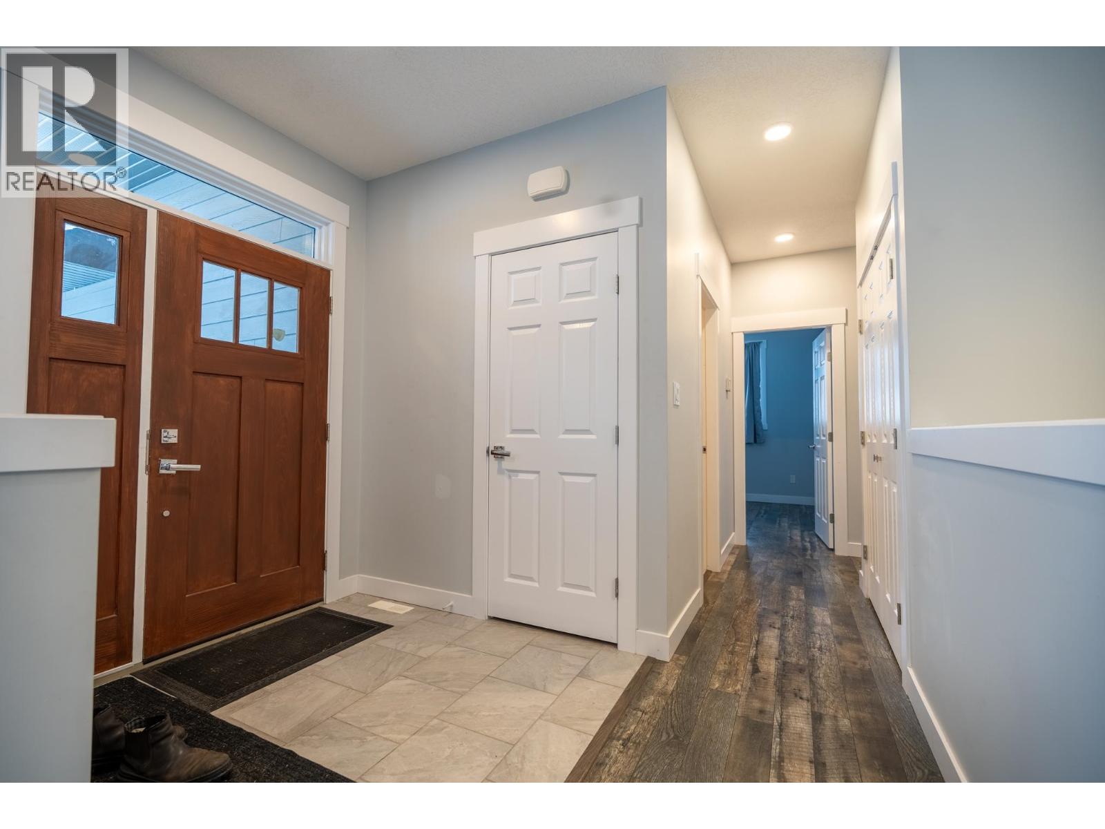 4724 Gannett Road Property Photo 4
