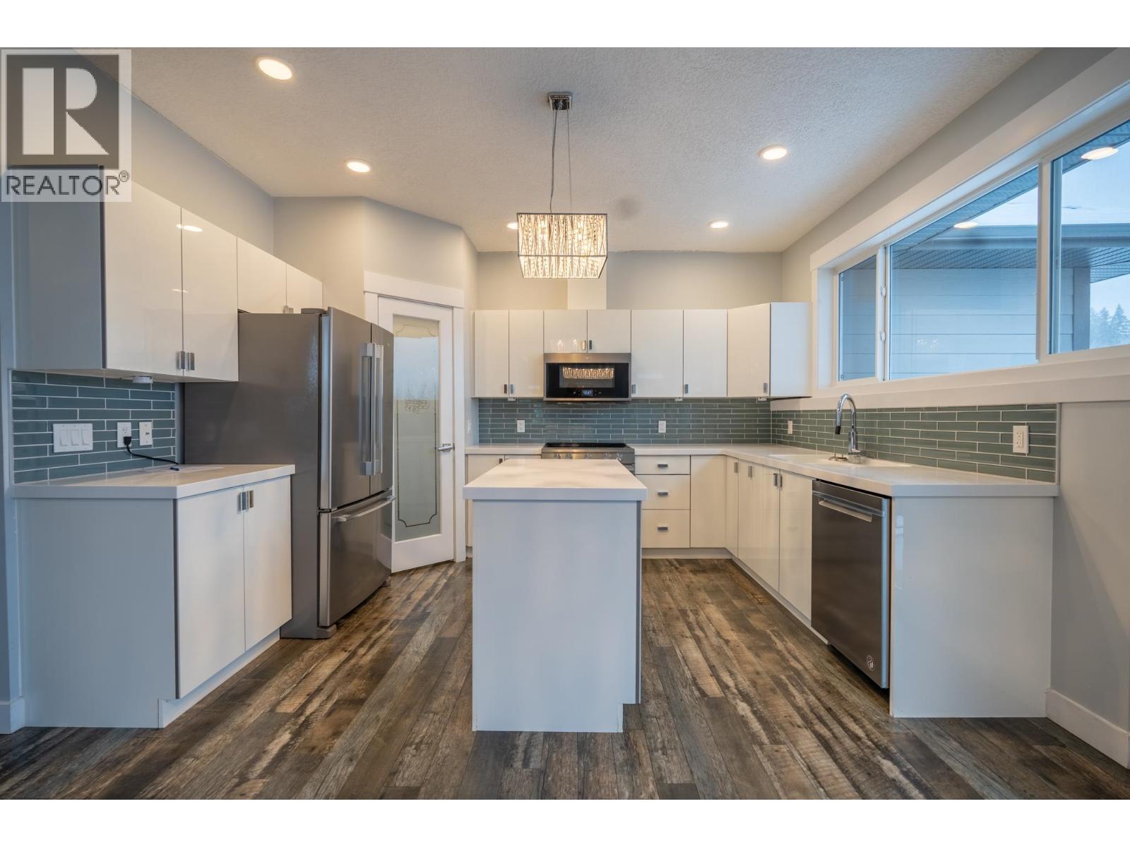 4724 Gannett Road Property Photo 12