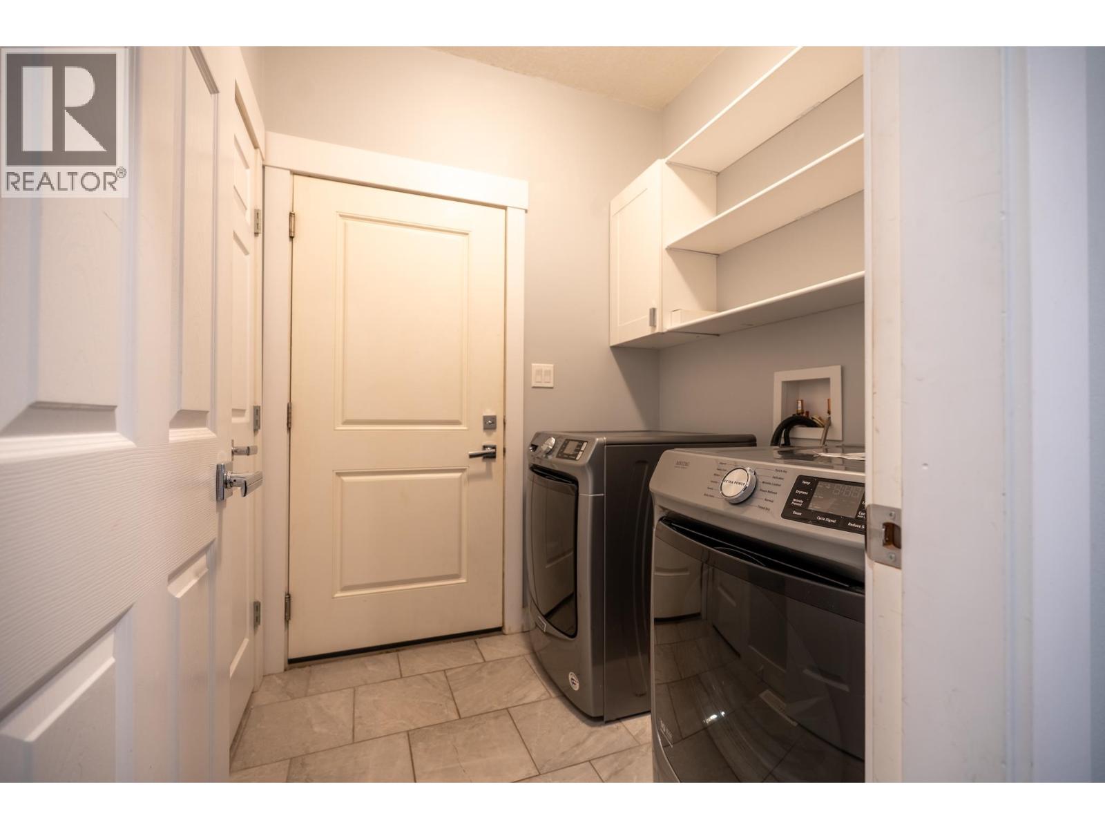 4724 Gannett Road Property Photo 15